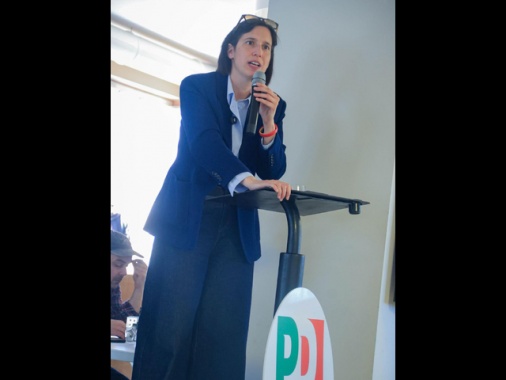 Schlein, 'la nostra coalizione è molto più unita della destra'