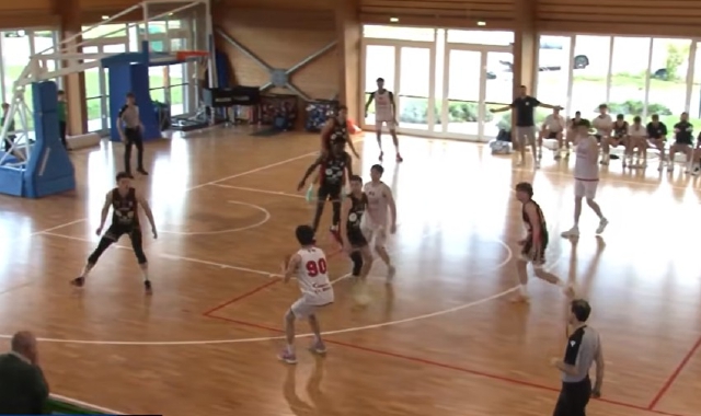 Varese, buona la prima: Catanzaro k.o. 73-68