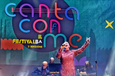 Busto Arsizio: la serata del “Canta con me”
