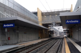 Arrivano in treno, rubano bici e monopattini. Poi spariscono