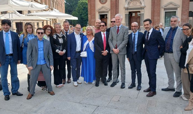 Il ministro Zangrillo tira la volata ad Almici