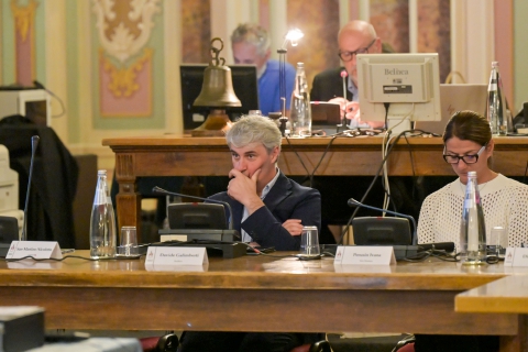 Varese, la mozione del sindaco infiamma il Consiglio