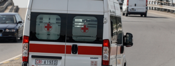 Litigano per una donna: rissa familiare a Busto