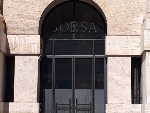 Borsa: Milano chiude in ribasso, -0,64%