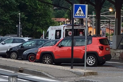 Aggredisce agenti e militari dopo il pestaggio di Porto Ceresio: ventenne ai domiciliari