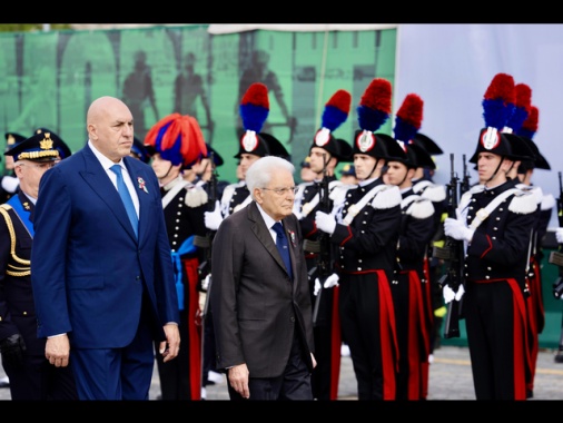 2 giugno: Mattarella a Crosetto,forze armate ne rappresentano impeccabilmente spirito