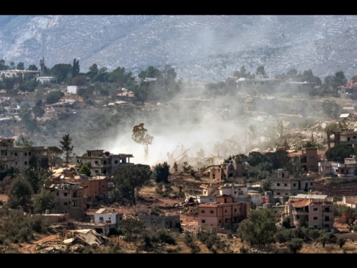 Media, 'raid aerei Idf nella notte in Libano, almeno 16 morti'
