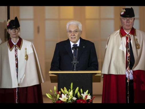 Mattarella nella Giornata mondiale del Rifugiato, opporre la forza della pace